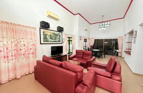 Alor Gajah Villa | Private Pool Villa 807 - Fong Homestay