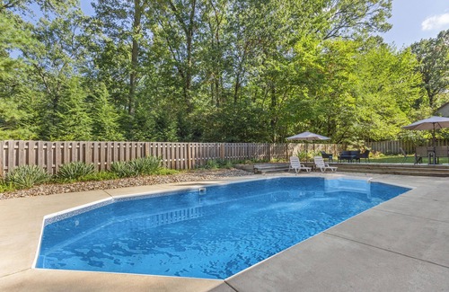 Michiana House | Private Pool, Walk To Beach, Fire Pit, Fireplace
