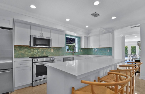 Boca Raton House | Private pool, walk to the beach!