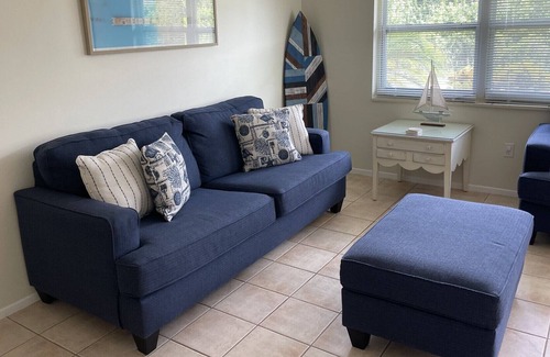 Englewood East House | Private Pool, Wind And Waves