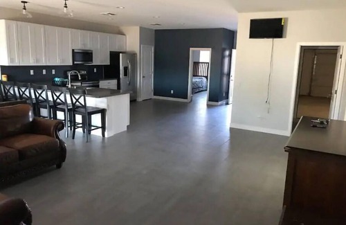South Mountain House | Private & Quiet Bedroom In The in S. Phoenix
