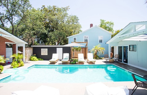 North Carolina Coast Cottage | Private, quiet oasis right in the middle of all the action of CB!