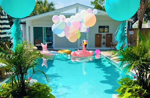 North Carolina Coast Cottage | Private, quiet oasis right in the middle of all the action of CB!