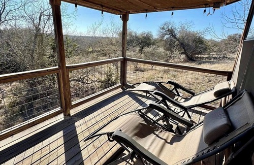 Fredericksburg Cabin | Private, quiet, rustic cabin. Minutes from Old Tunnel State Park