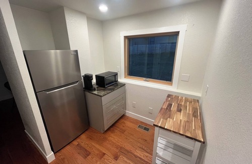 Superior House | Private quiet suite Original Town Superior