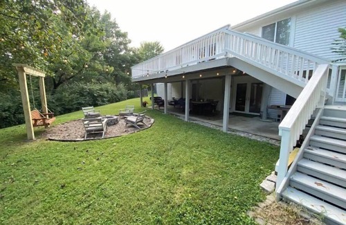 Highland Heights House | Private Ranch That Backs Up to Woods Near Downtown