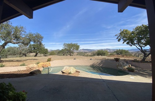 Santa Ynez House | Private Ranch with Endless View!