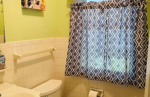 Gansevoort Other | Private relaxing 5-bedroom farmhouse in Gansevoort with AC, WiFi