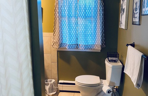 Gansevoort Other | Private relaxing 5-bedroom farmhouse in Gansevoort with AC, WiFi