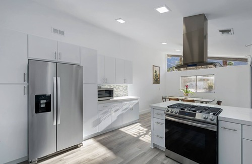 Twin Palms House | Private Retreat:Twin Palms Estate-Casita, Pool,Spa