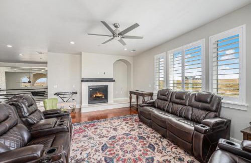 Hudson Villa | Private Retreat W Patios & Stone Fireplace