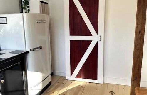 Village of Princeton Cabin | Private Riverfront, Converted Barn *EV Charger*