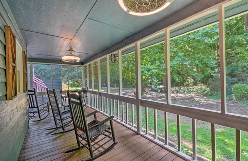 Hiawassee House | Private Riverside Home - Hot Tub~King Bed~Kitchen