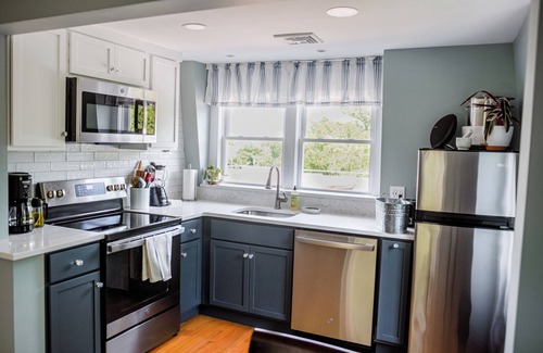Rockport Apartment | Private Rooftop Deck & Apartment with water views. Close to the train to Salem!