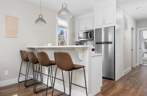 Traverse City Condo | Private rooftop with water views