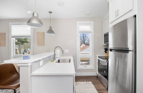 Traverse City Condo | Private rooftop with water views
