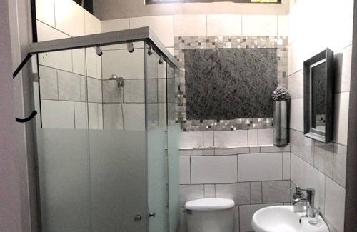 Heredia Bed & Breakfast | Private room 10 minutes from the airport