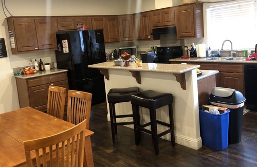 Alum Rock House | Private Room / Bath / Super Fast WiFi