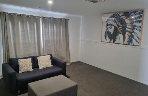 Truganina House | Private Room cbd Airport 20 min