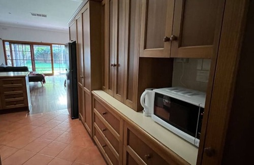 McKinnon Apartment | Private Room close to Monash &City - 5min to train