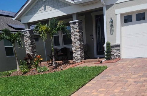Clermont House | Private room close to theme parks , grocery store ,hospital and highway