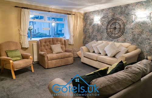 Huntly Apartment | ⭐ Private Room Delphine⭐ 2 Guests, Roof Terrace, Free Wifi ❤️