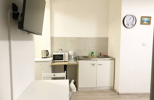 Favoriten Apartment | Private Room for 4 Near Hauptbahnhof, Vienna