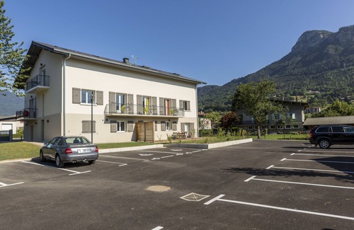 Thyez Apartment | Private room in a furnished apartment