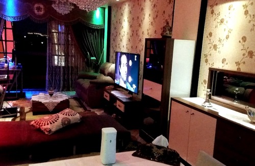 Al-Muntazah Apartment | Private Room in apartment Luxury,Clean,Full Furniture,Sea& Hilton View,downtown.