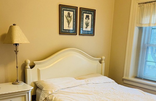 Lancaster House | Private Room in Grand Estate - Room 217