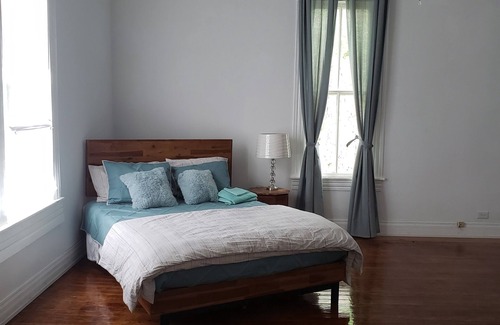 Marshall House | Private room. Private entrance. Private drive.