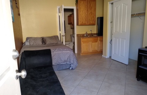 Avondale Apartment | Private room