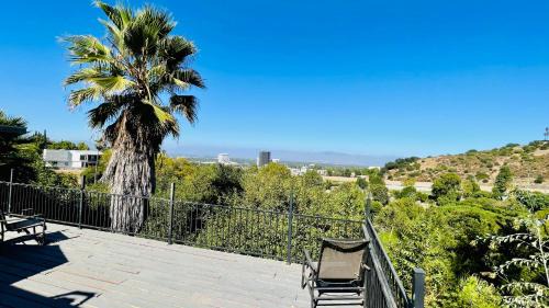 Encino House | Private Room View Pool Big Estate Oasis Extra Fee 4 Guest Clea-ning Pet WOMEN ONLY