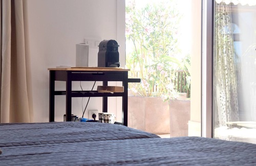 Palau-Saverdera Bed & Breakfast | Private room with swimming pool 2 steps from the beaches