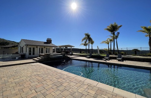 San Diego House | Private room with beautiful yard