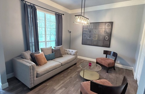 Medical Center District House | Private Room with Private Bathroom in Shared Home – Near Downtown & Hospital