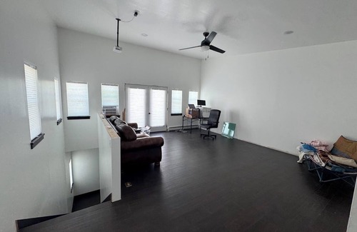 Sheridan House | Private room with private bathroom. One mile from town and the hospital.