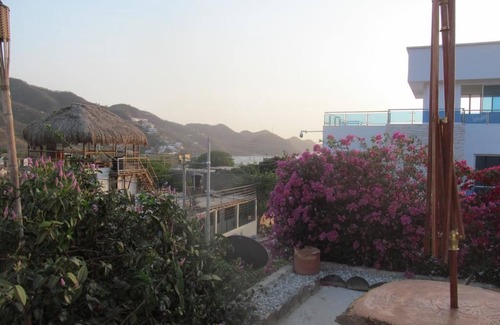 Taganga House | Private Room with Terrace and Sea Sight
