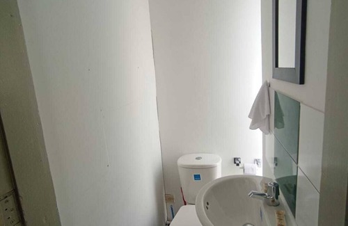 Calle 26 Hotel | Private room with WiFi, Bogotá close to El Dorado Airport