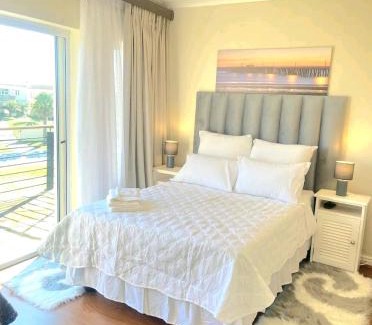 Summerstrand House | Private Rooms - home-stay