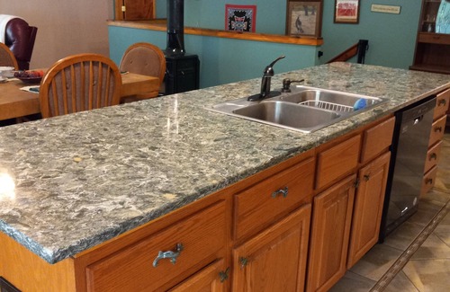 Van Buren House | Private scenic Ozark Mountain retreat near beautiful Current River; sleeps 1-10!