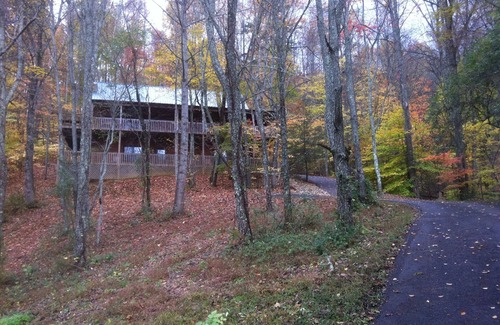 Wears Valley Cabin | Private, Secluded Setting on 5+ Acres in Wears Valley