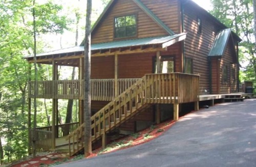Wears Valley Cabin | Private, Secluded Setting on 5+ Acres in Wears Valley