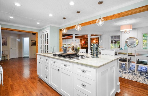 Powder Springs House | Private & Secluded 5-Acre Gated Estate w/Pool + Expansive Entertaining Space