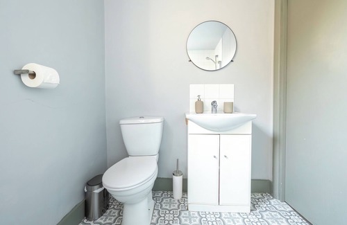 Camden Town Apartment | Private Spacious Apartment near St Pancras International