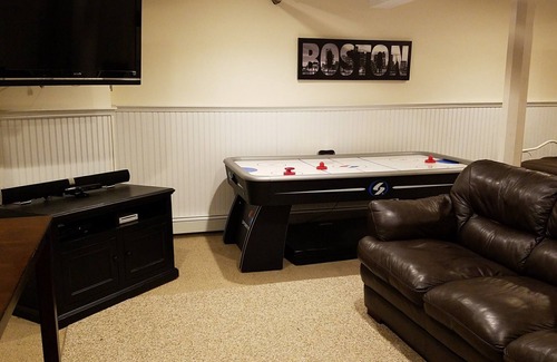 Reading Apartment | Private, Spacious Suite, Private Entrance, near Boston