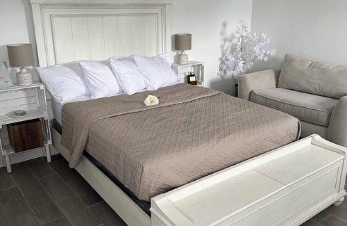 Algiers Apartment | Private Studio Fully Furnished, Hotel Set Up, no kitchen. Free Parking