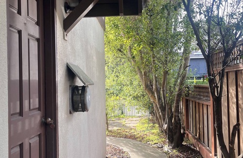 Half Moon Bay Apartment | Private studio located near downtown Half Moon Bay