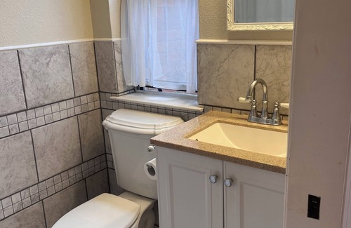 Half Moon Bay Apartment | Private studio located near downtown Half Moon Bay