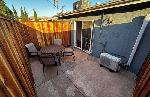 Fremont Apartment | Private studio located in Fremont close to many shops and to Tesla factory